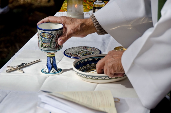 Suspensão das Eucaristias